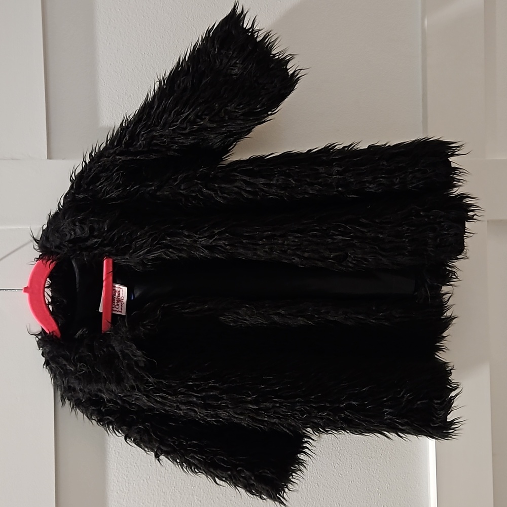 Girls 2T Fuzzy Black long coat